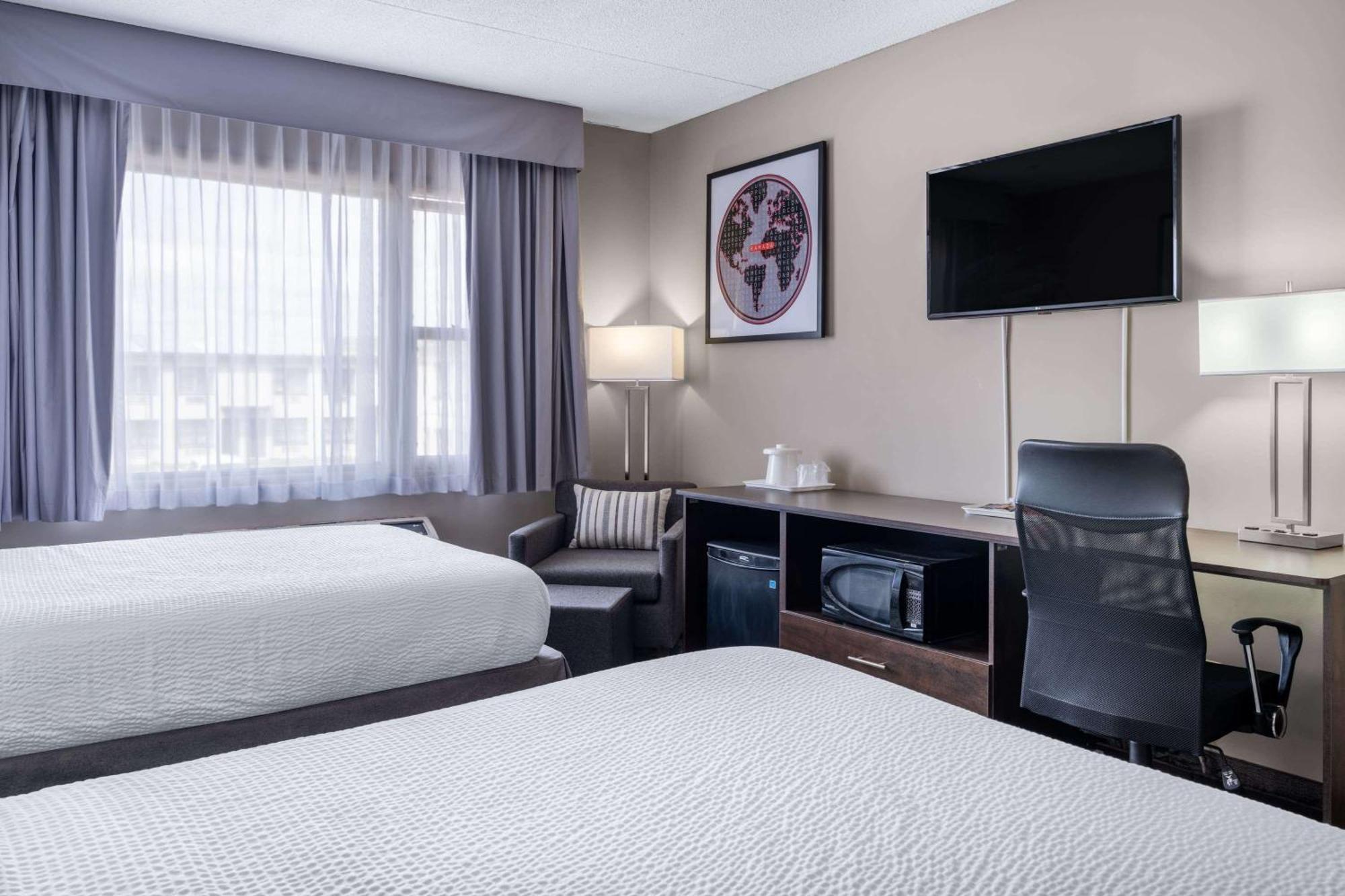 Ramada By Wyndham Thunder Bay Airlane Hotel Zewnętrze zdjęcie