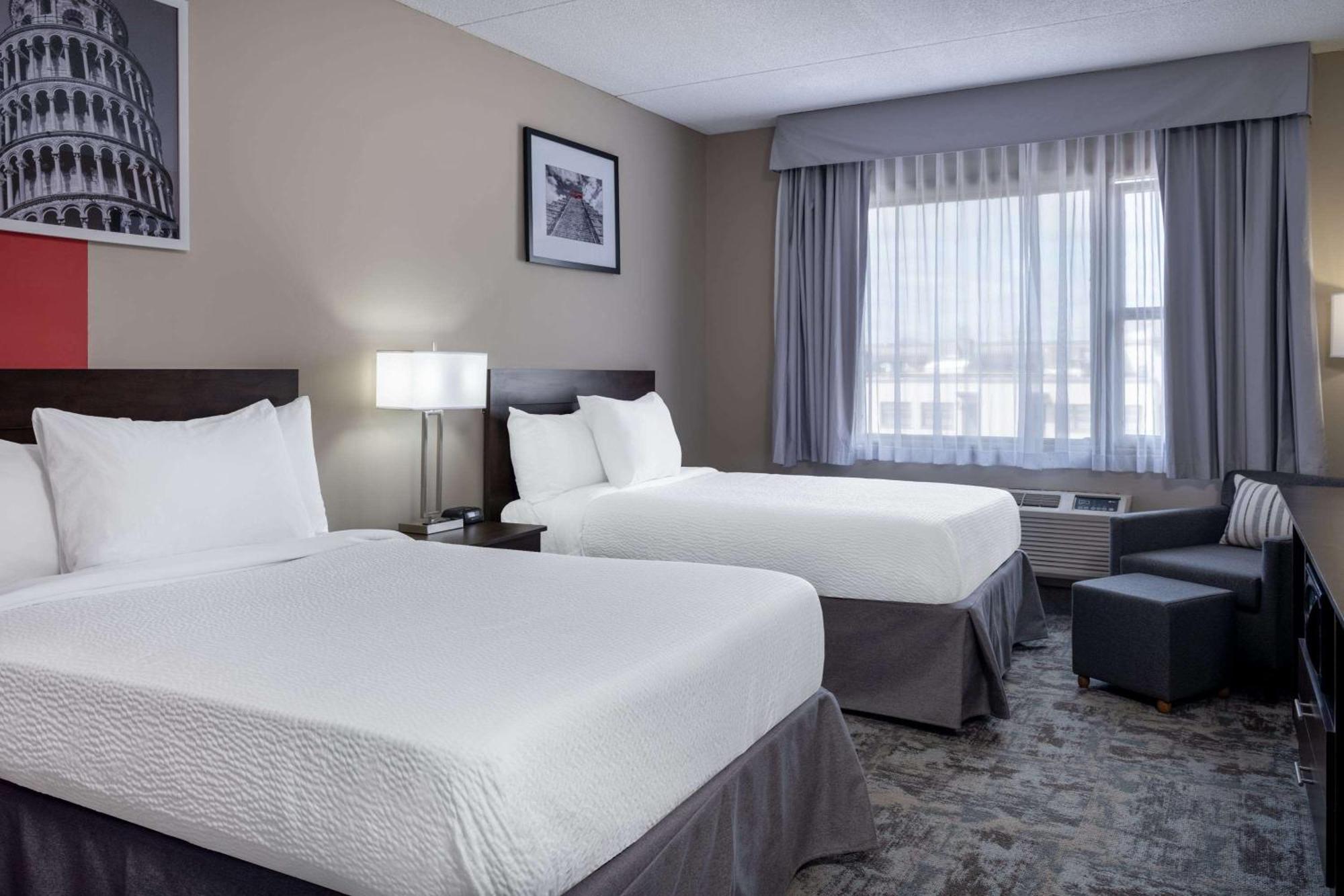Ramada By Wyndham Thunder Bay Airlane Hotel Zewnętrze zdjęcie