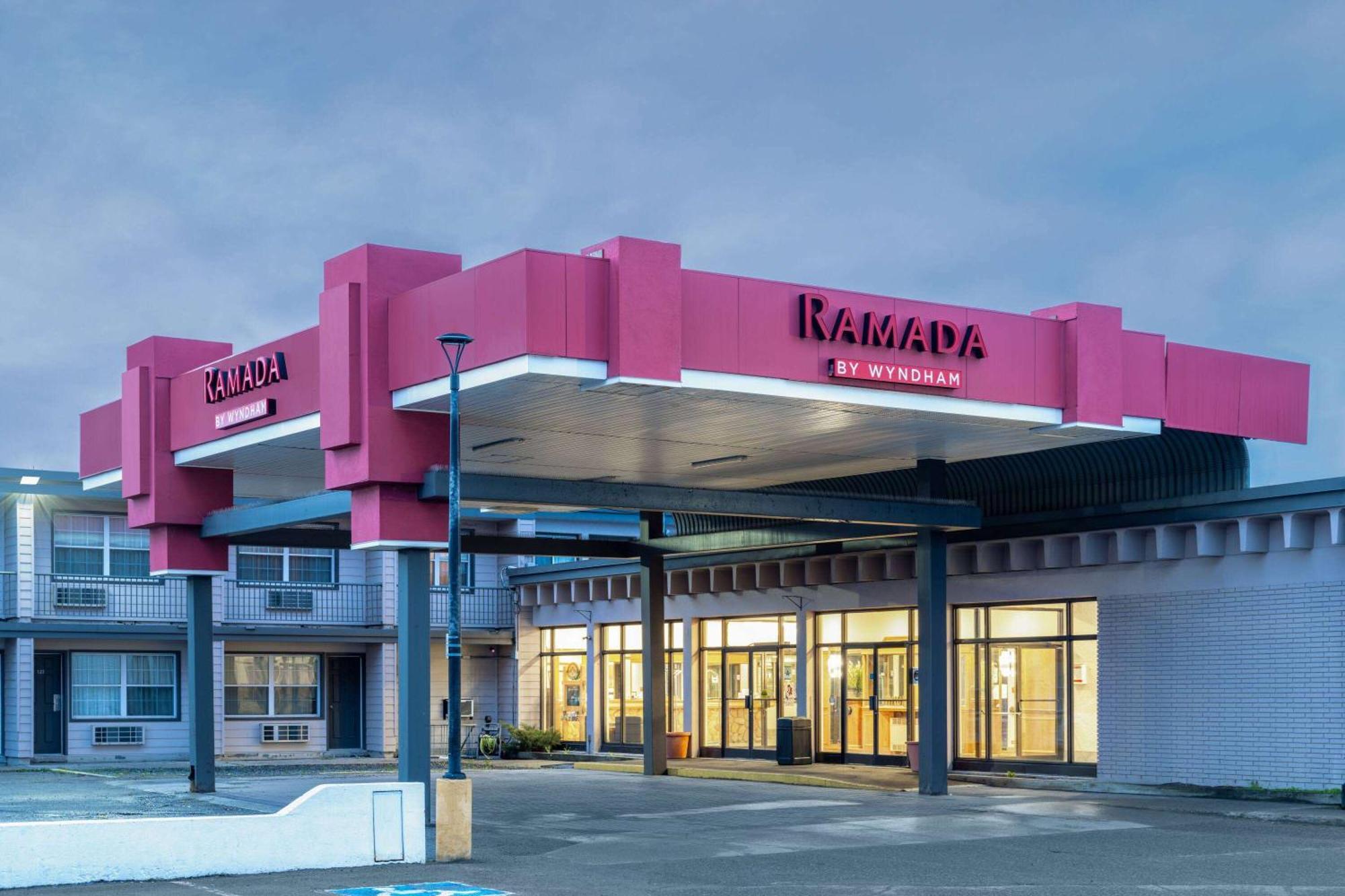 Ramada By Wyndham Thunder Bay Airlane Hotel Zewnętrze zdjęcie